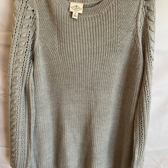 Sweater size large - Picture 4 of 5